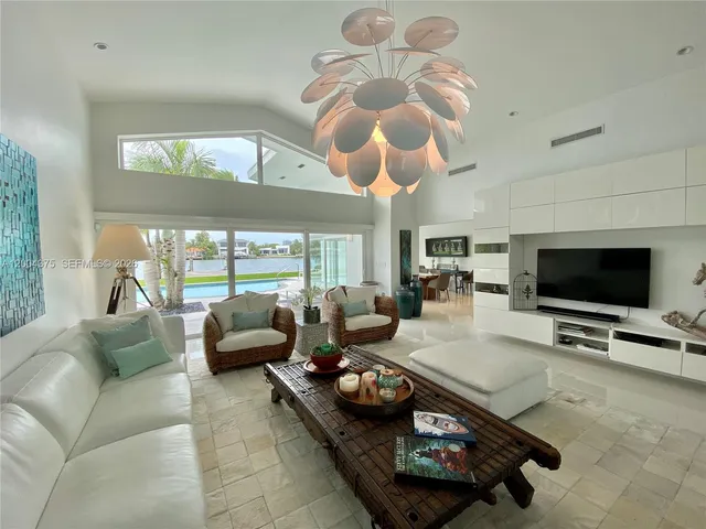 4-bedroom rental at 265 N Shore Drive, Miami Beach