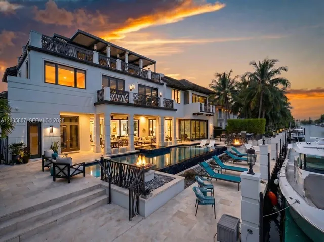 6-bedroom rental at 720 Isle Of Palms Drive, Fort Lauderdale