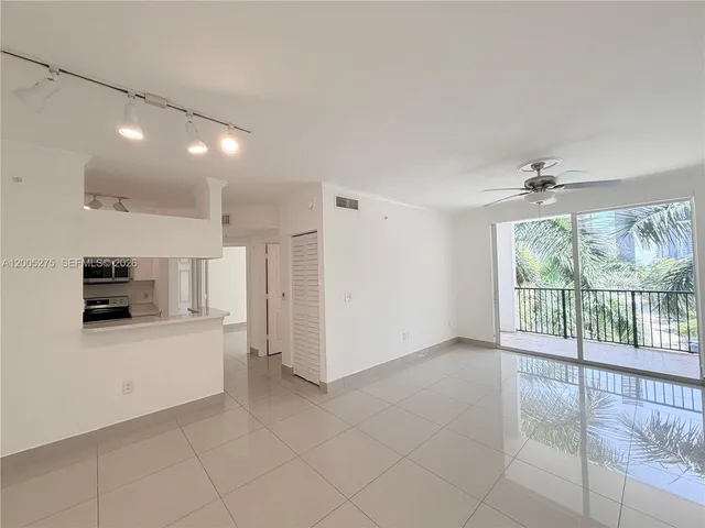 1-bedroom rental at 17100 N Bay Road #1517, Sunny Isles Beach