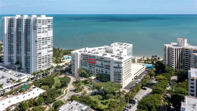 2-bedroom rental at 600 Grapetree Drive #8FS, Key Biscayne