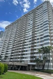 2-bedroom rental at 1985 S Ocean Drive #21P, Hallandale Beach