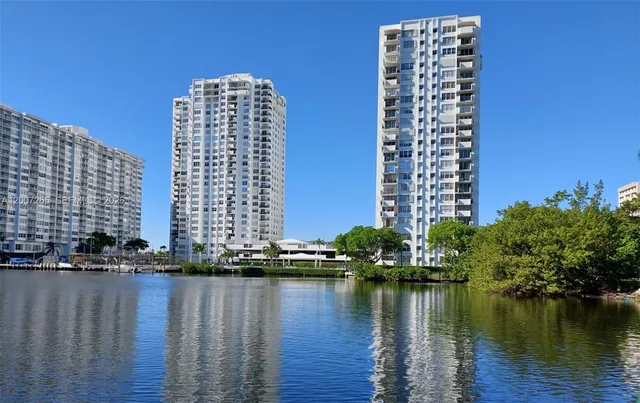 3-bedroom rental at 2750 NE 183rd Street #1405, Aventura