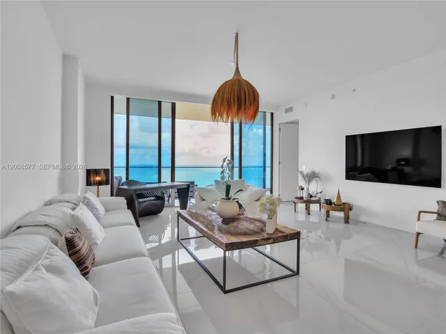 3-bedroom rental at 18975 Collins Avenue #4303, Sunny Isles Beach