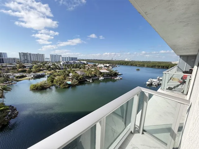 3-bedroom rental at 330 Sunny Isles Boulevard #51008, Sunny Isles Beach