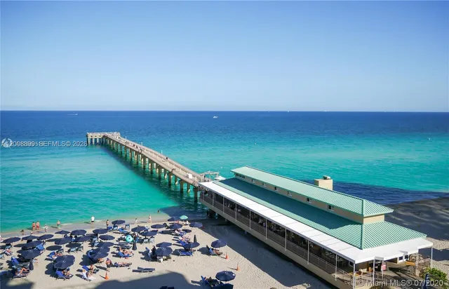 2-bedroom rental at 16699 Collins Avenue #3608, Sunny Isles Beach