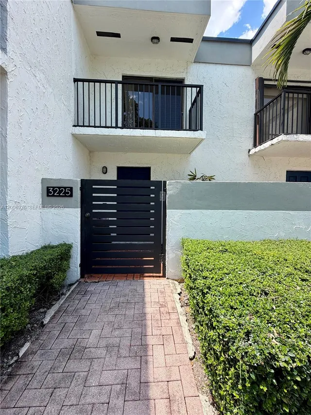 2-bedroom rental at 3225 Bird Avenue #IV3, Miami