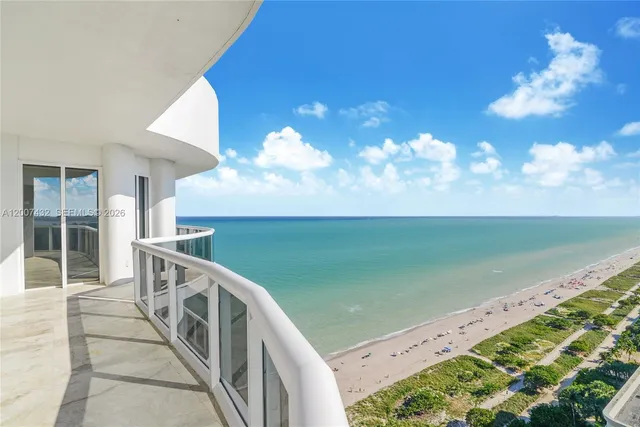 3-bedroom rental at 9601 Collins Avenue #T4, Bal Harbour