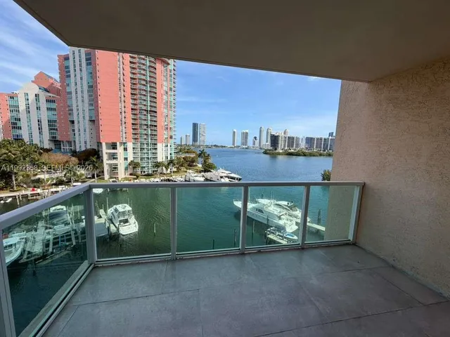 3-bedroom rental at 3330 NE 190th Street #710, Aventura