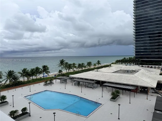 1-bedroom rental at 1950 S Ocean Drive #5L, Hallandale Beach