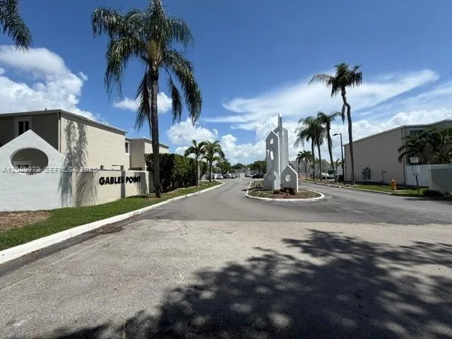 1-bedroom rental at 4590 SW 68th Ct Circle #8, Miami
