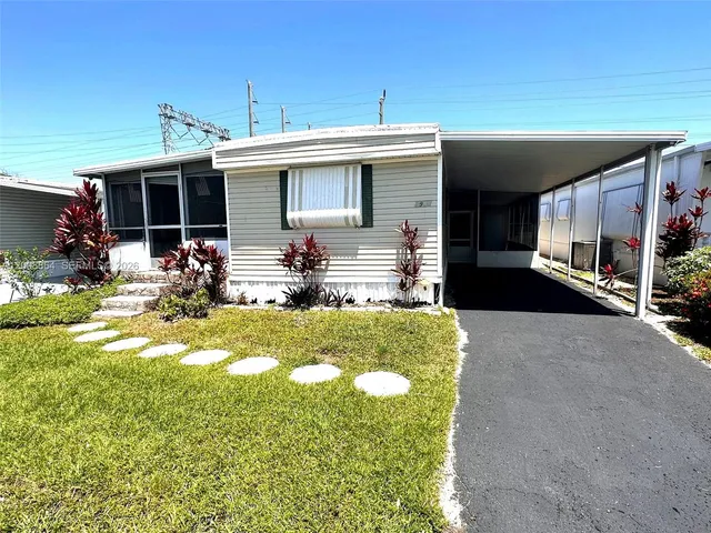 2-bedroom rental at 2957 SW 54th Street #0, Dania Beach