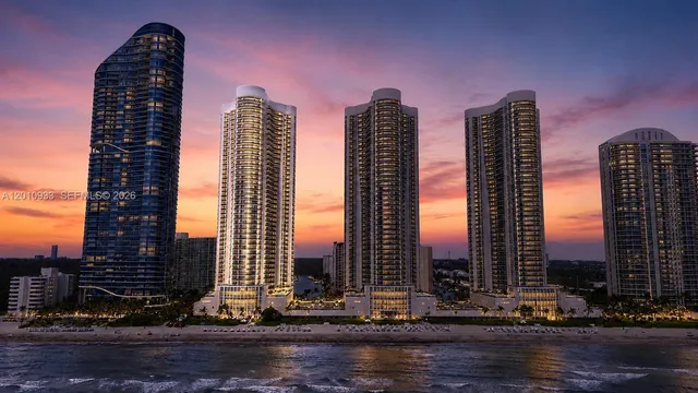 3-bedroom rental at 15811 Collins Avenue #2802, Sunny Isles Beach
