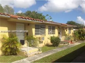 2-bedroom rental at 8960 NE 2nd Avenue #1, El Portal