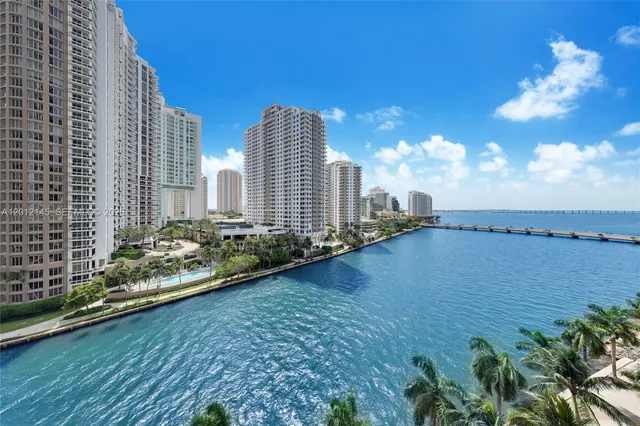 2-bedroom rental at 465 Brickell Avenue #1019, Miami