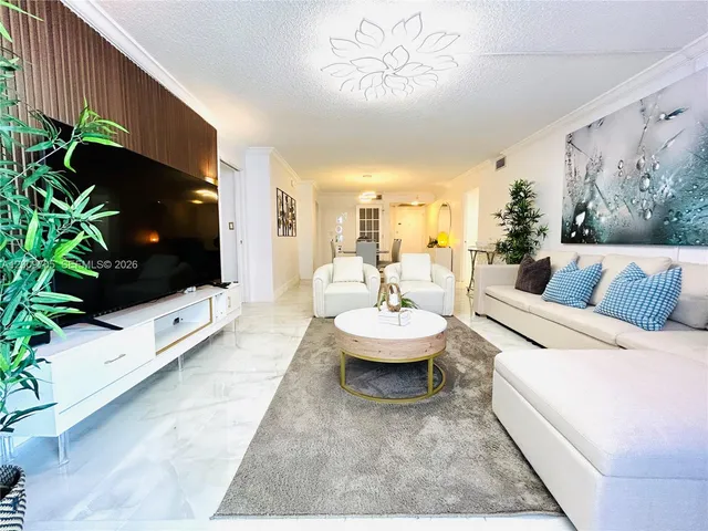 2-bedroom rental at 6039 Collins Avenue #1507, Miami Beach