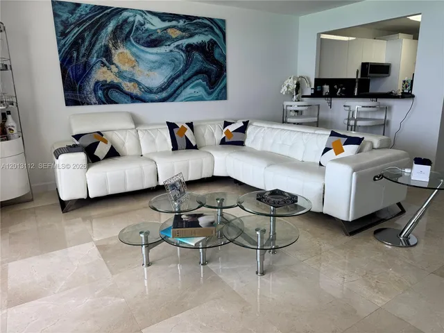 1-bedroom rental at 5555 Collins Avenue #14E, Miami Beach