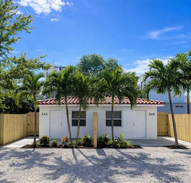 1-bedroom rental at 34 SE 1st Avenue #B, Dania Beach