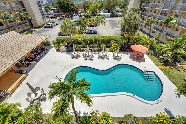 1-bedroom rental at 2145 Pierce Street #417, Hollywood