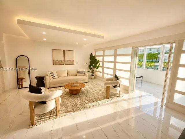 1-bedroom rental at 2301 Collins Avenue #628, Miami Beach