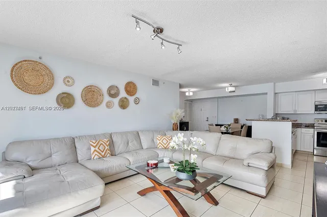 2-bedroom rental at 1155 Brickell Bay Drive #603, Miami