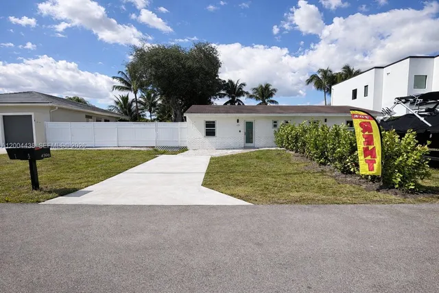 2-bedroom rental at 4396 SW 25th Terrace #12, Dania Beach