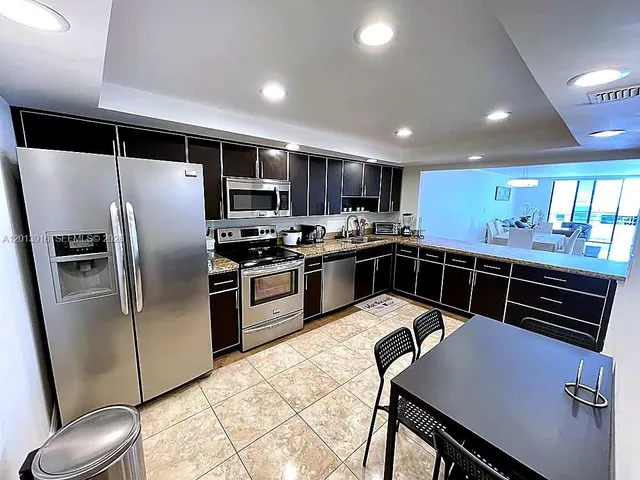 2-bedroom rental at 2500 Parkview Drive #2114, Hallandale Beach