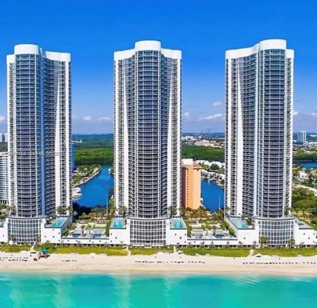 2-bedroom rental at 15901 Collins Avenue #4107, Sunny Isles Beach