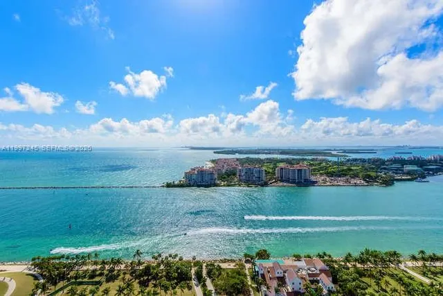 2-bedroom rental at 100 S Pointe Drive #3101, Miami Beach