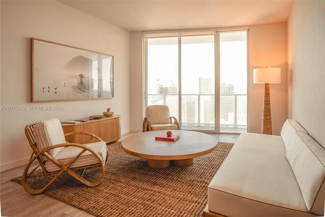 3-bedroom rental at 275 SW 6th Street #5308, Miami