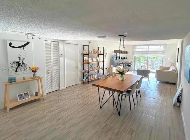 2-bedroom rental at 210 Seaview Drive #405, Key Biscayne