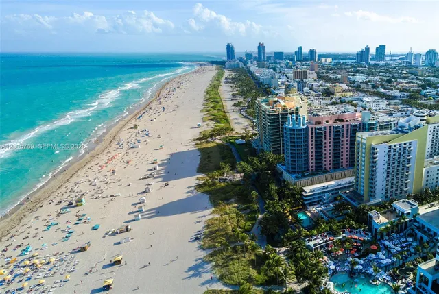 3-bedroom rental at 19370 Collins Avenue #902, Sunny Isles Beach