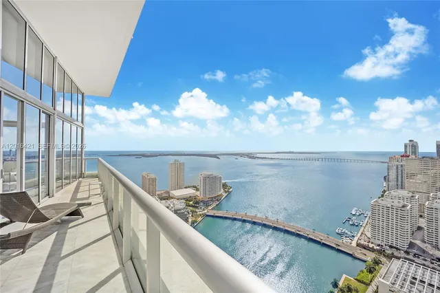 3-bedroom rental at 495 Brickell Avenue #4101, Miami