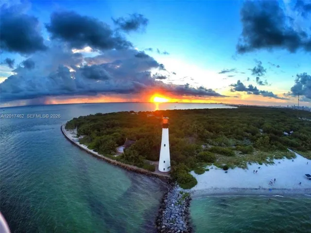 1-bedroom rental at 325 Fernwood Road #10, Key Biscayne