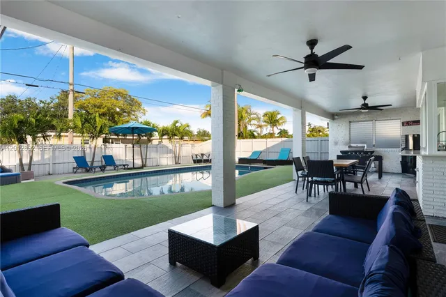 3-bedroom rental at 632 S Crescent Drive, Hollywood