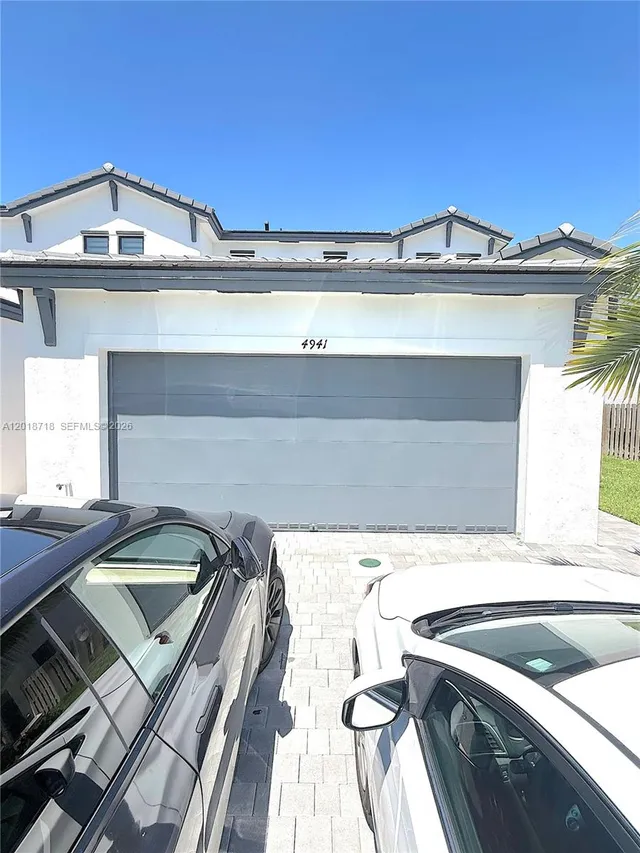 3-bedroom rental at 4941 Oakmont Drive #5838, Dania Beach
