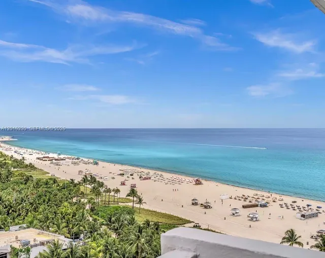 2-bedroom rental at 100 Lincoln Road #1641, Miami Beach