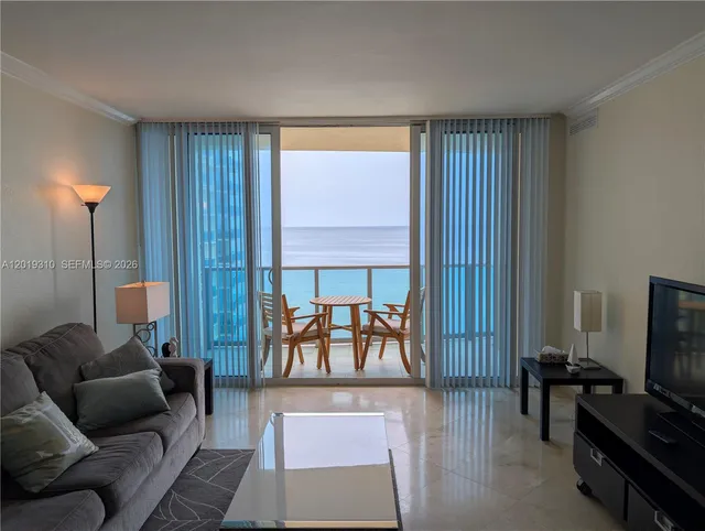 1-bedroom rental at 2501 S Ocean Drive #1021, Hollywood