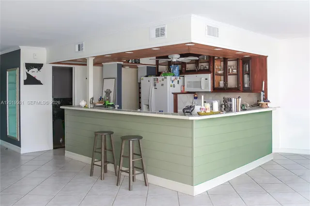 1-bedroom rental at 2001 Atlantic Shores Boulevard #312, Hallandale Beach
