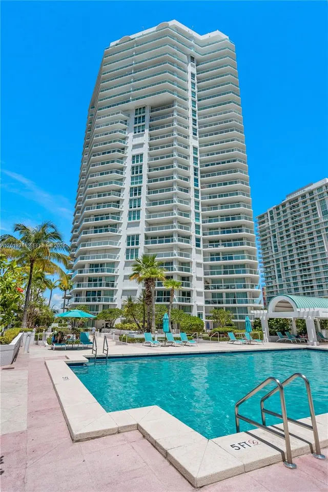 2-bedroom rental at 16500 Collins Avenue #652, Sunny Isles Beach