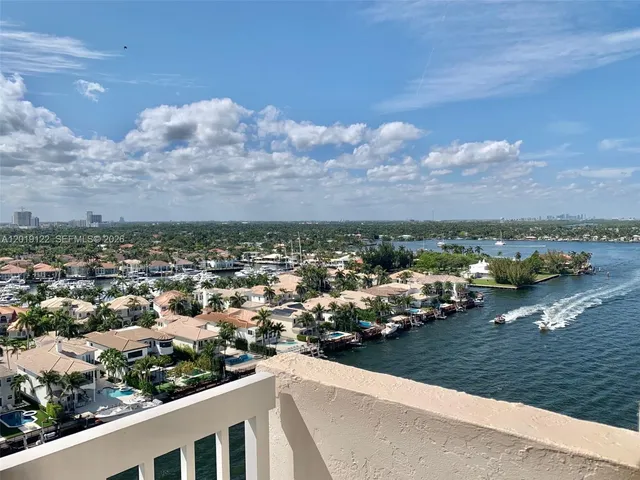 2-bedroom rental at 1500 S Ocean Drive #17E, Hollywood