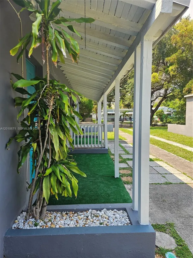 2-bedroom rental at 2030 Taylor Street #2030, Hollywood