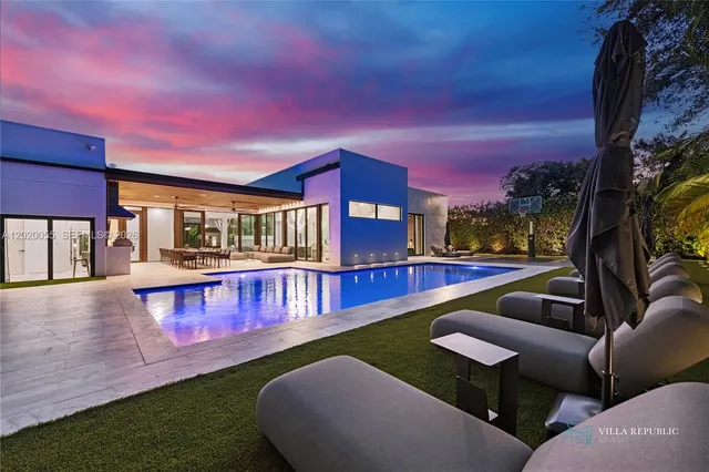 5-bedroom rental at 1941 NE 196th Terrace, Miami