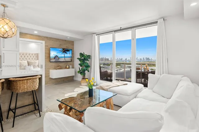 2-bedroom rental at 2301 Collins Avenue #1533, Miami Beach