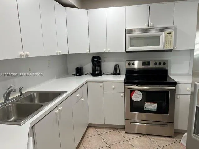 1-bedroom rental at 3725 S Ocean Drive #615, Hollywood
