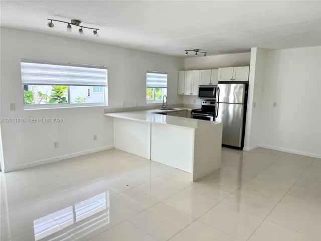 1-bedroom rental at 8035 Crespi Blvd 9 #9, Miami Beach