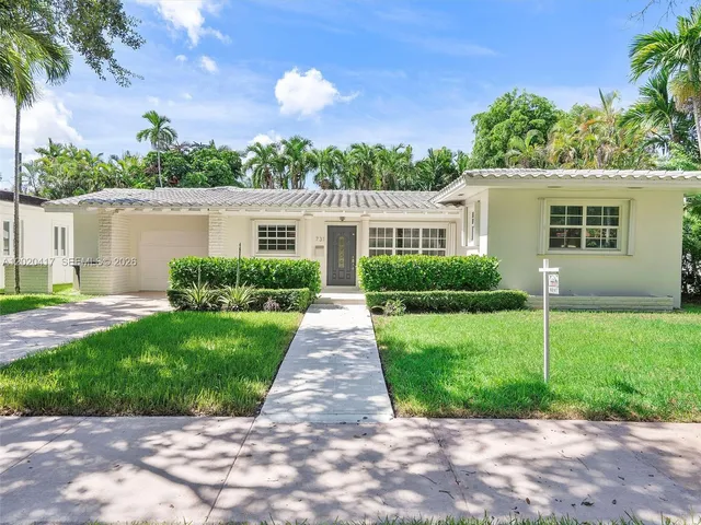 3-bedroom rental at 731 Sistina Avenue #0, Coral Gables