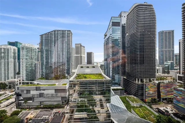 2-bedroom rental at 88 SW 7th Street #2111, Miami