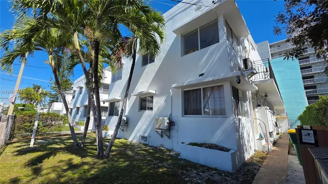 1-bedroom rental at 7629 Dickens Avenue #7, Miami Beach