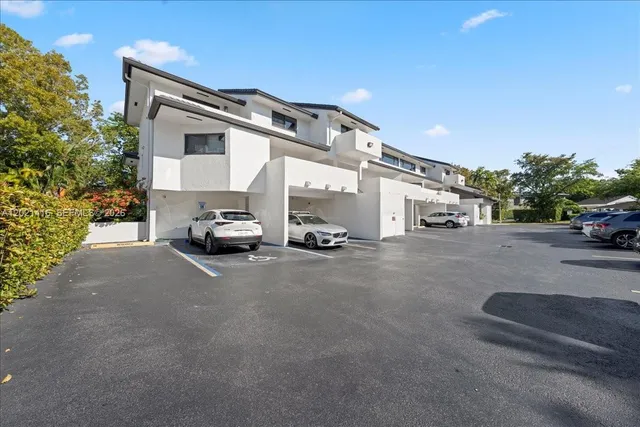 3-bedroom rental at 5750 Turin Street #207, Coral Gables