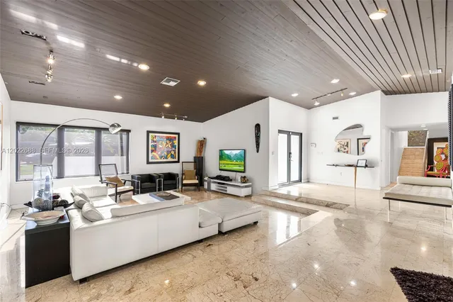 5-bedroom rental at 17125 SW 80th Court, Palmetto Bay